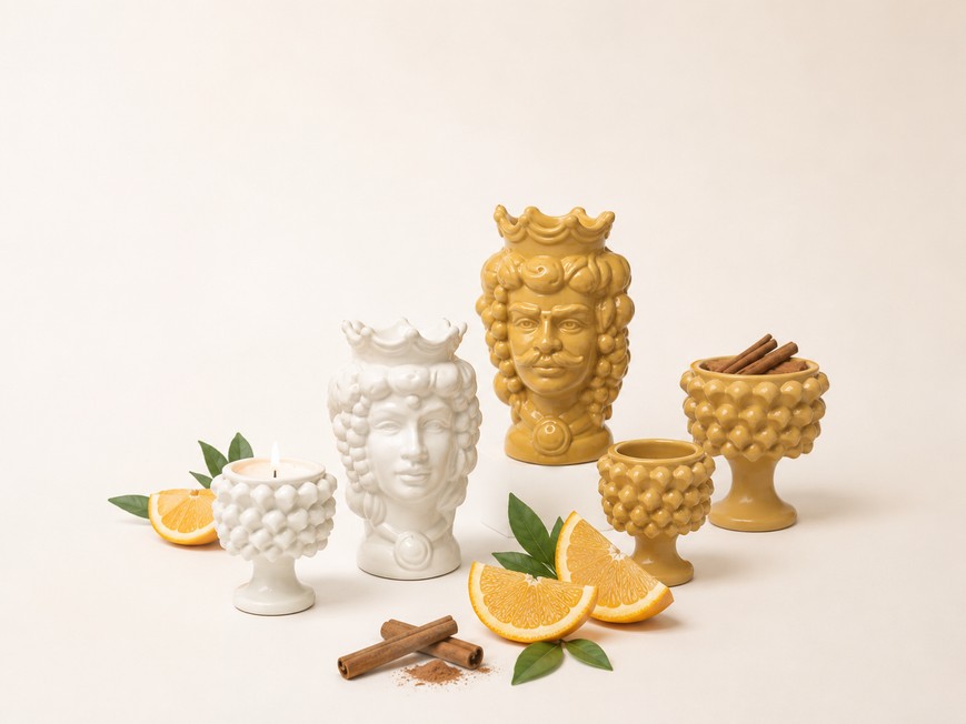 Candele Dolci Momenti di Elisir di Luce in Testa di Moro e Mezza Pigna, colori Bianco Lucido e Giallo Opaco